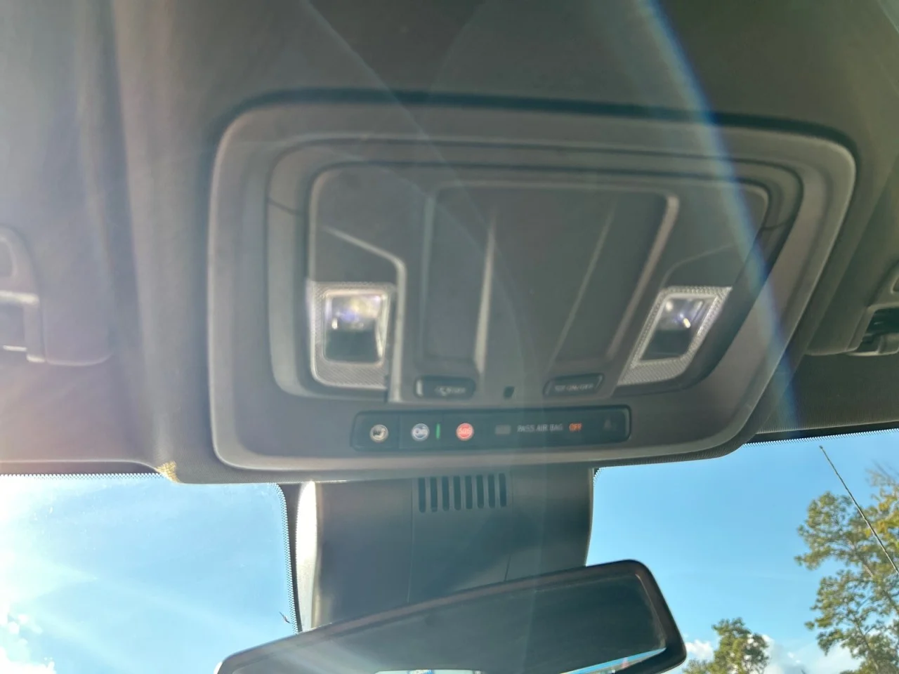 Used 2023 PACIFIC BLUE METALLIC GMC SLT image 18