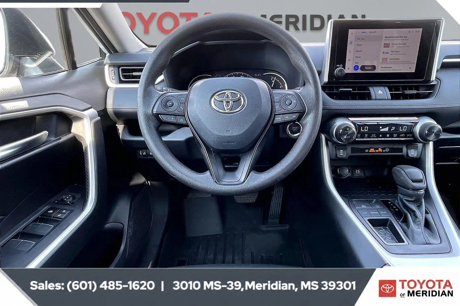 Used 2024 Ice Cap Toyota XLE image 5