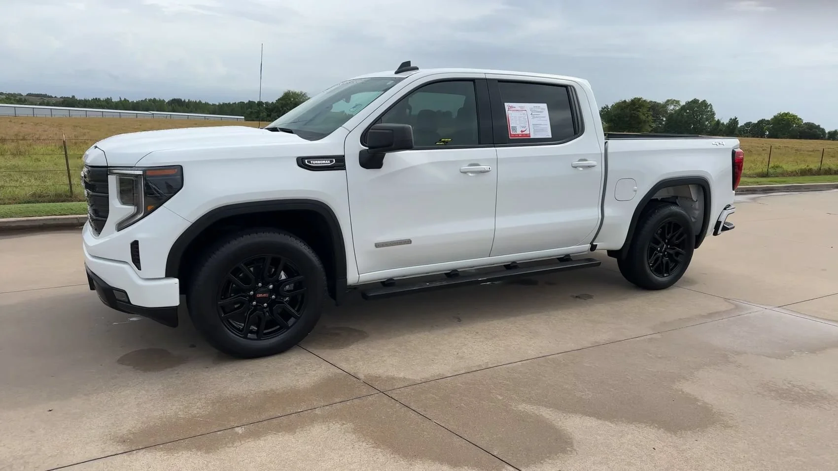 Used 2024 Summit White GMC Elevation image 5
