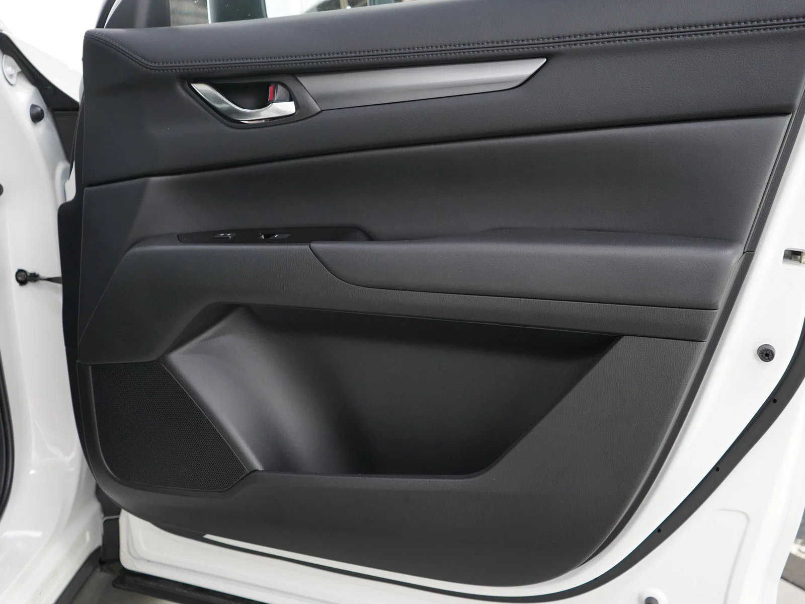 Used 2023 Rhodium White Metallic Mazda 2.5 S Select Package image 9
