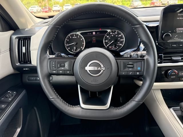 Used 2025 Gray Nissan SL image 14
