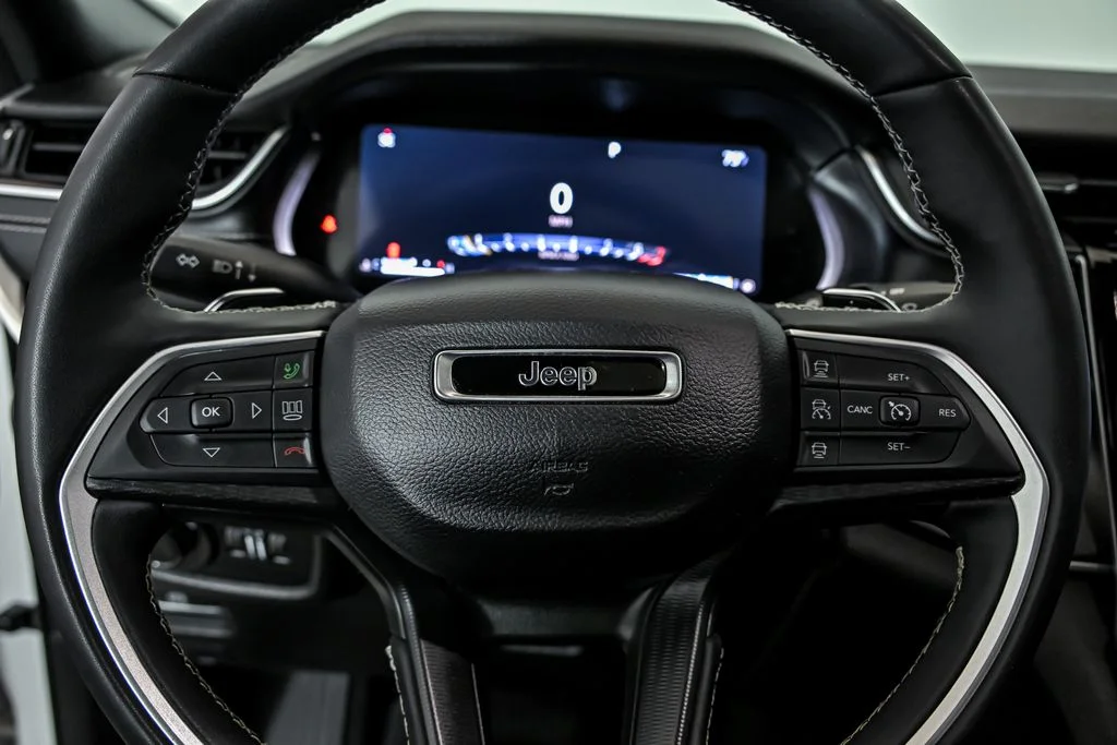 Used 2024 White Jeep Altitude X image 19