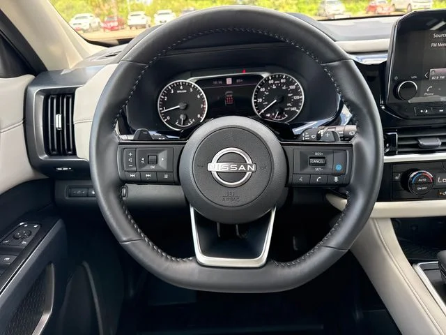Used 2025 Gray Nissan SL image 14