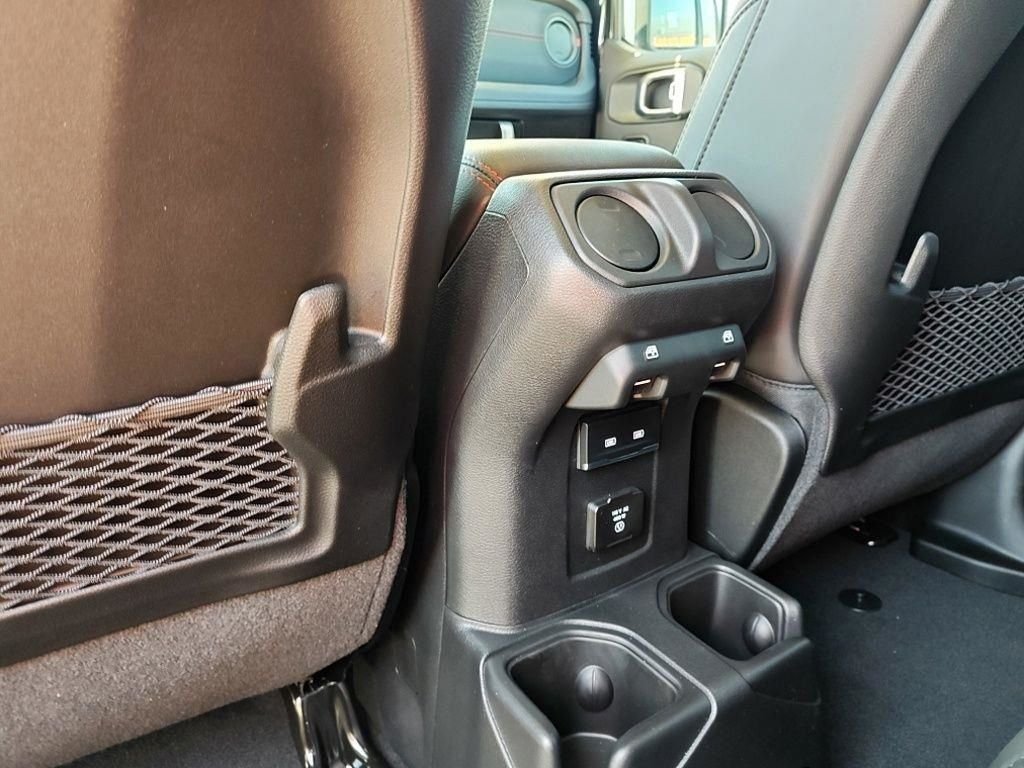 New 2026 Black Clearcoat Jeep Rubicon X image 29