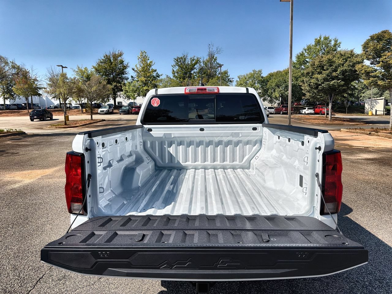 New 2026 Summit White Chevrolet WT image 21