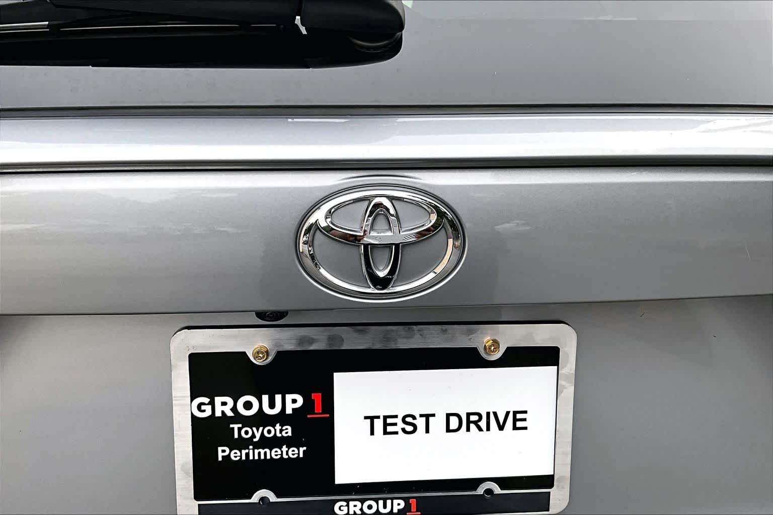 Used 2025 Silver Sky Metallic Toyota XLE image 31