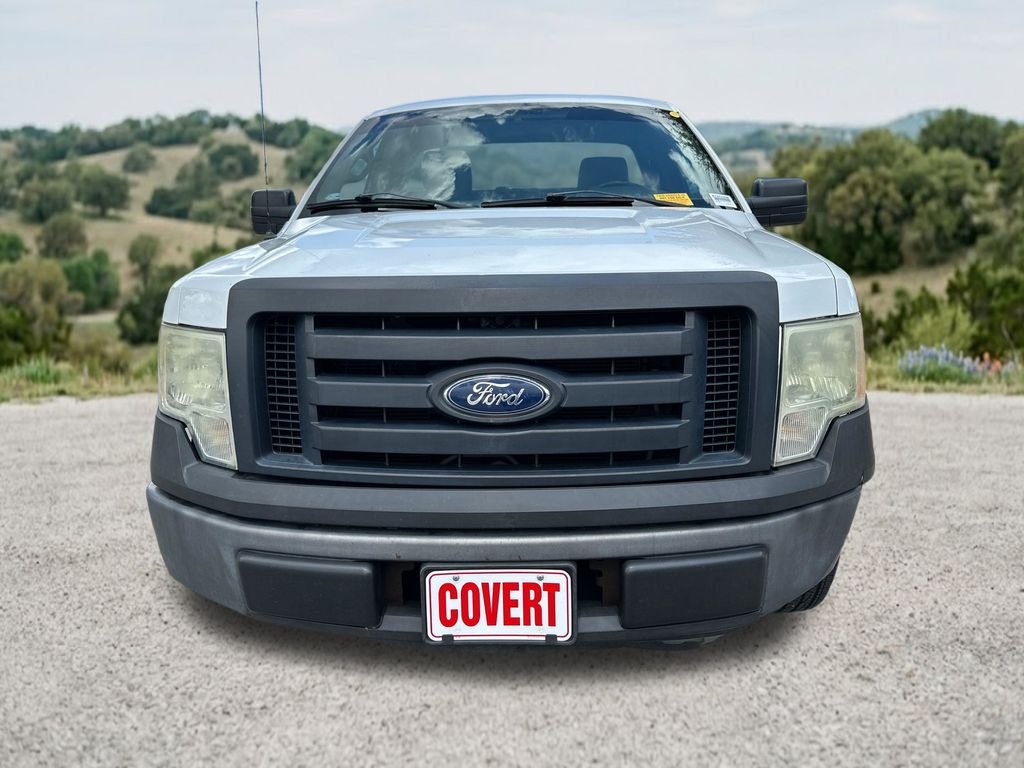 Used 2013 White Ford XL image 2