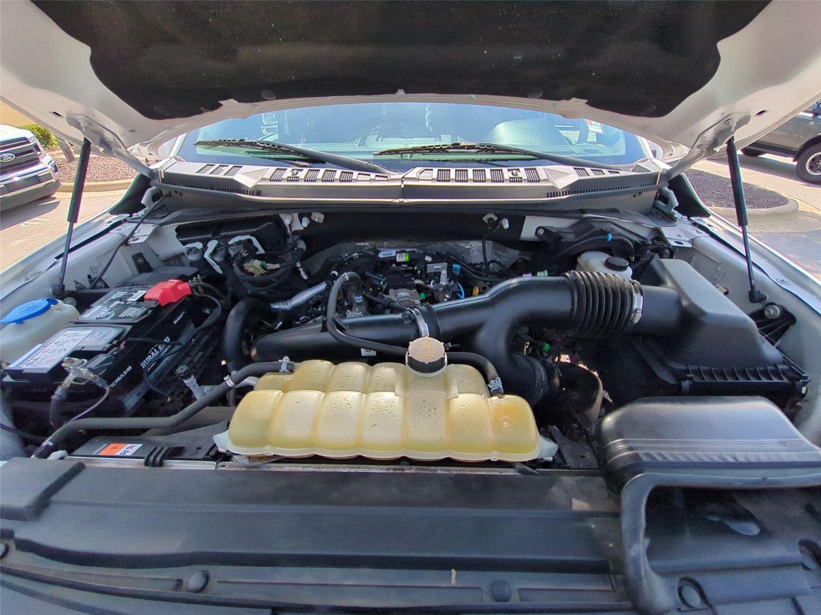 Used 2020 Oxford White Ford LARIAT image 40