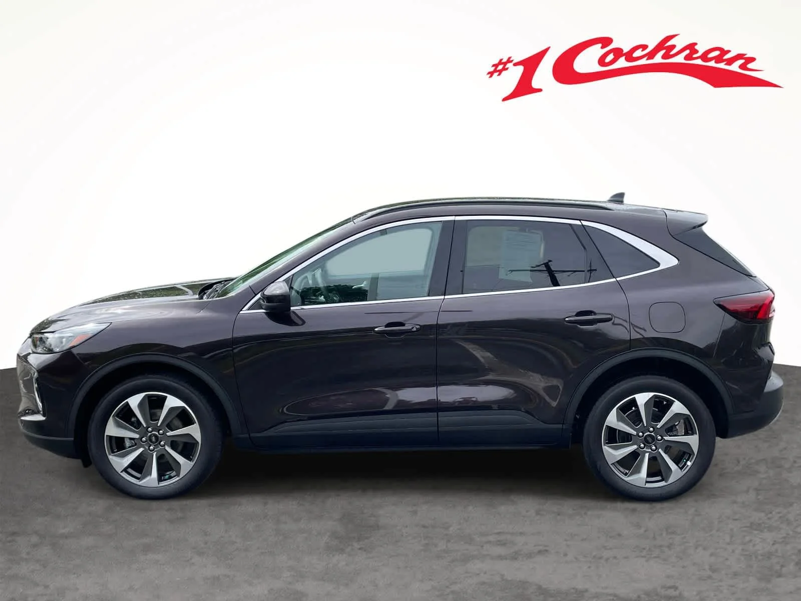Used 2023 Cinnabar Red Metallic Premium Colorant Ford Platinum image 10