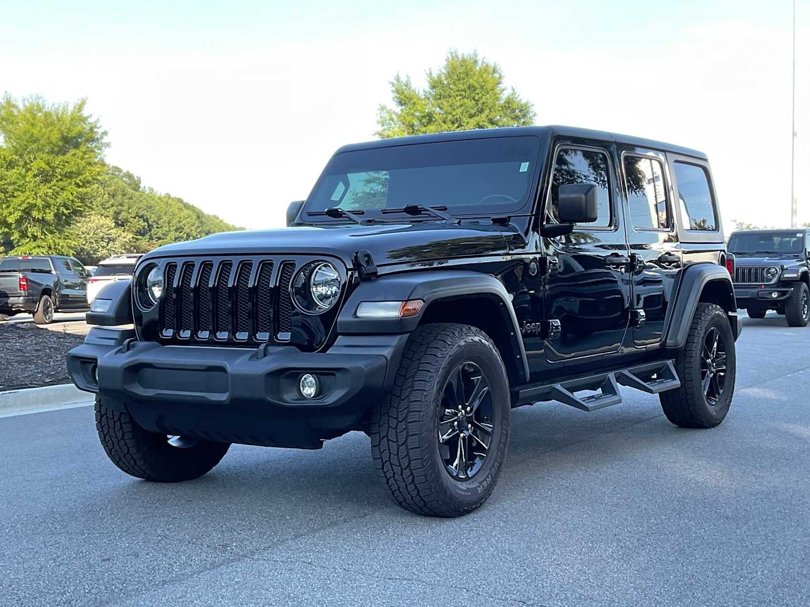 Used 2022 Black Clearcoat Jeep Unlimited Sport Altitude image 9