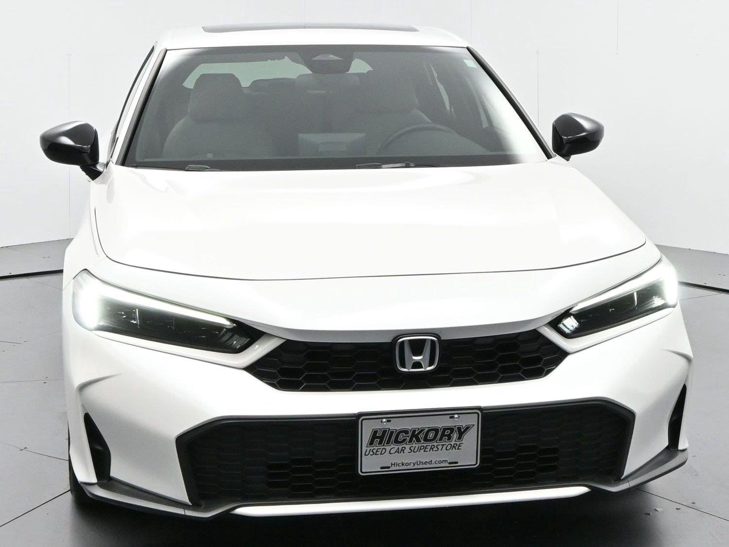 Used 2025 Platinum White Pearl Honda Sport image 2