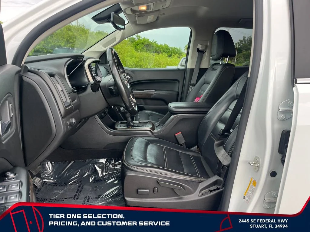 Used 2019 SUMMIT WHITE GMC 2WD Denali image 12