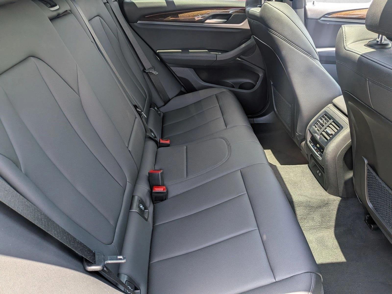 Used 2021 Black Sapphire Metallic BMW xDrive30i image 19