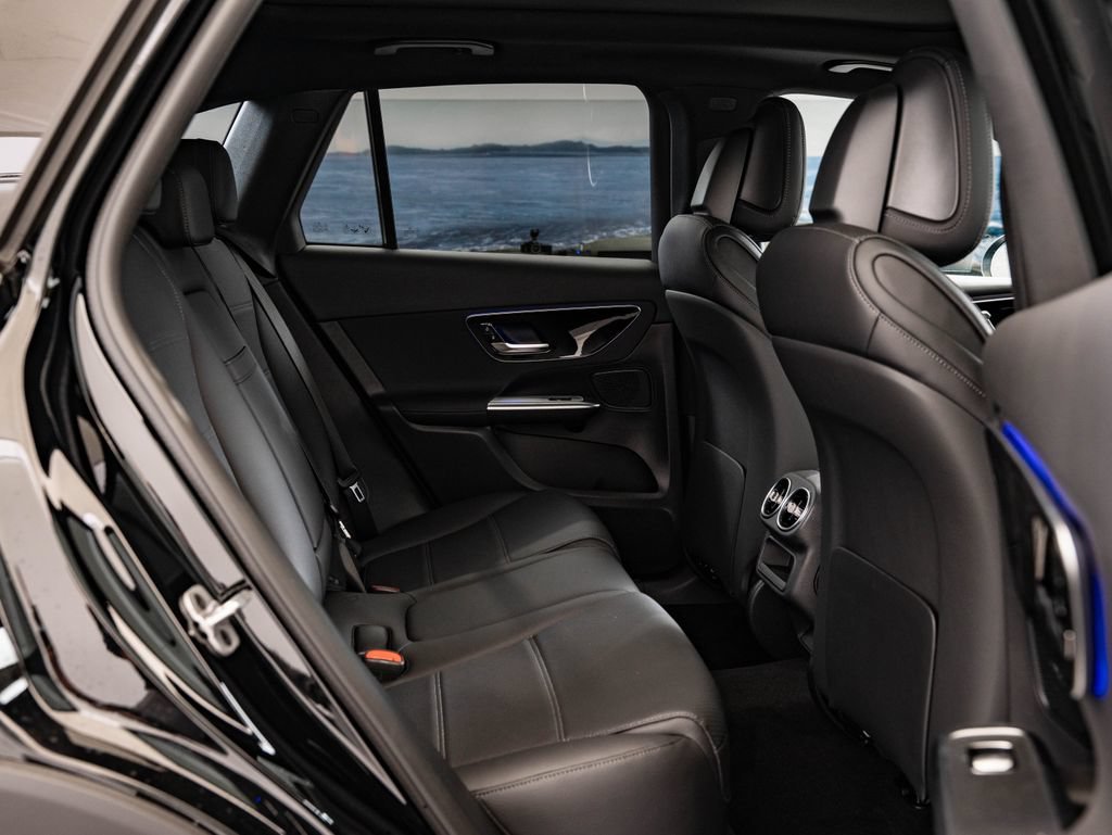 New 2026 Black Mercedes-Benz GLC 300 image 43