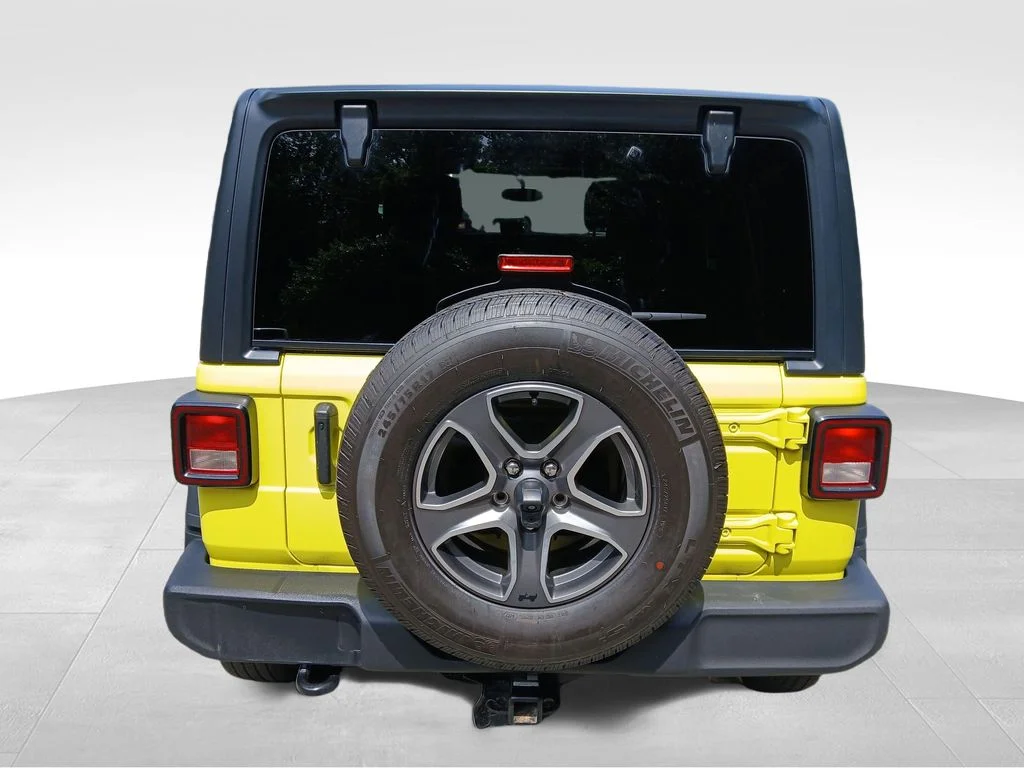 Used 2023 Yellow Jeep Sport S image 7