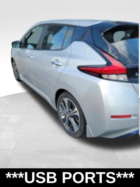 Used 2018 Silver Nissan SV image 5