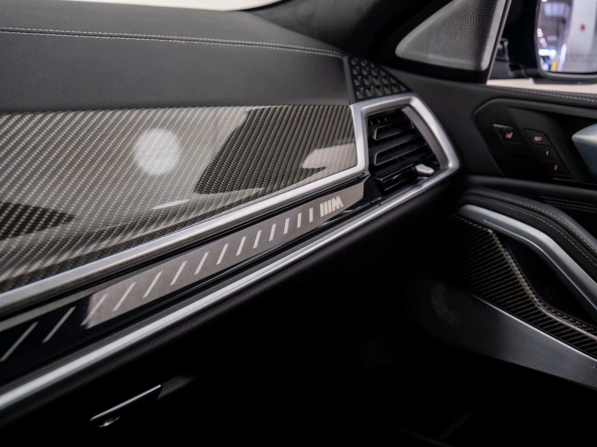 2026 BMW X6 M X6 M - Photo 34