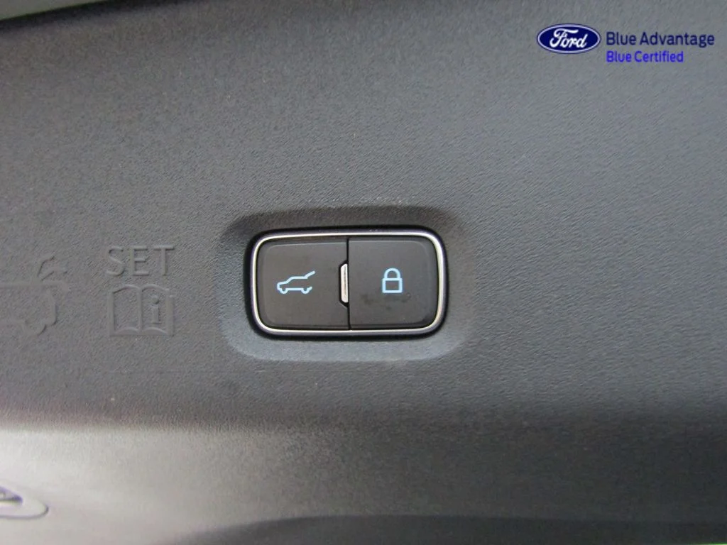 Certified Used 2025 Stone Blue Metallic Ford Platinum image 33