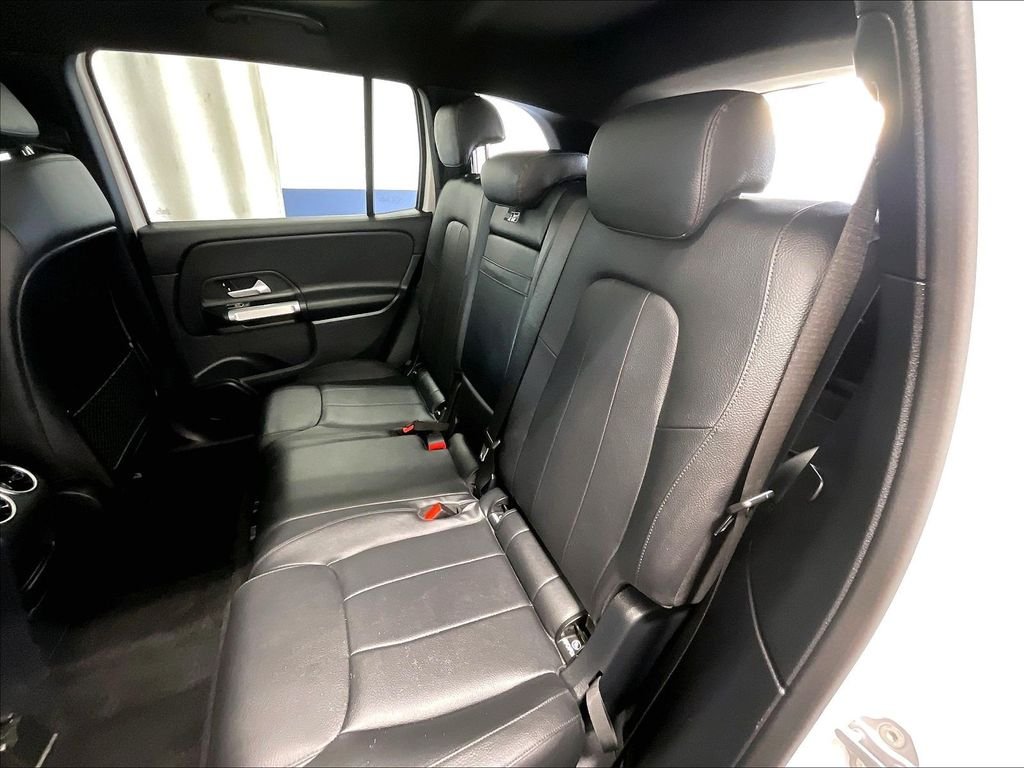 Used 2023 White Mercedes-Benz GLB 250 image 15