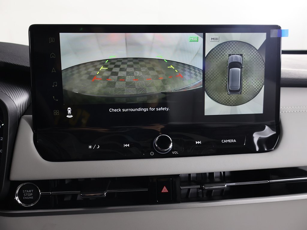 Used 2025 Black Mitsubishi SEL image 47
