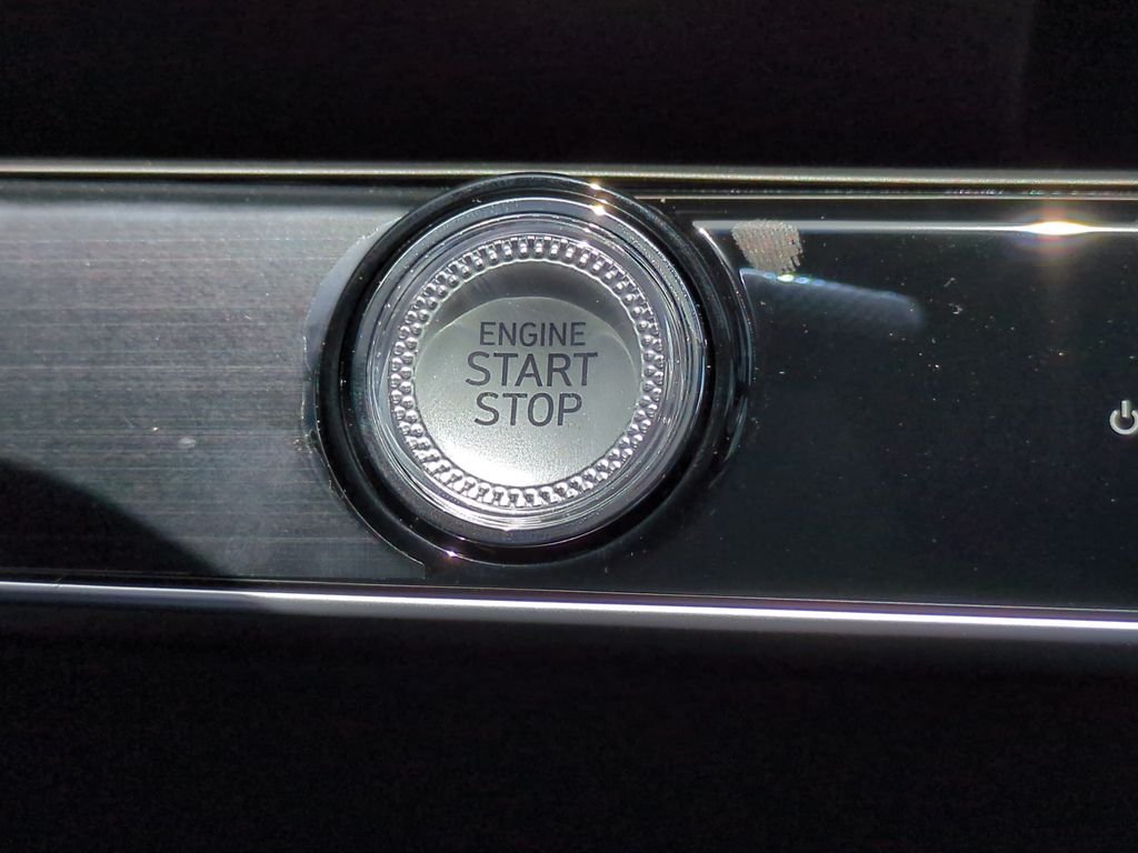 New 2026 Silver Genesis 2.5T SPORT PRESTIGE image 28