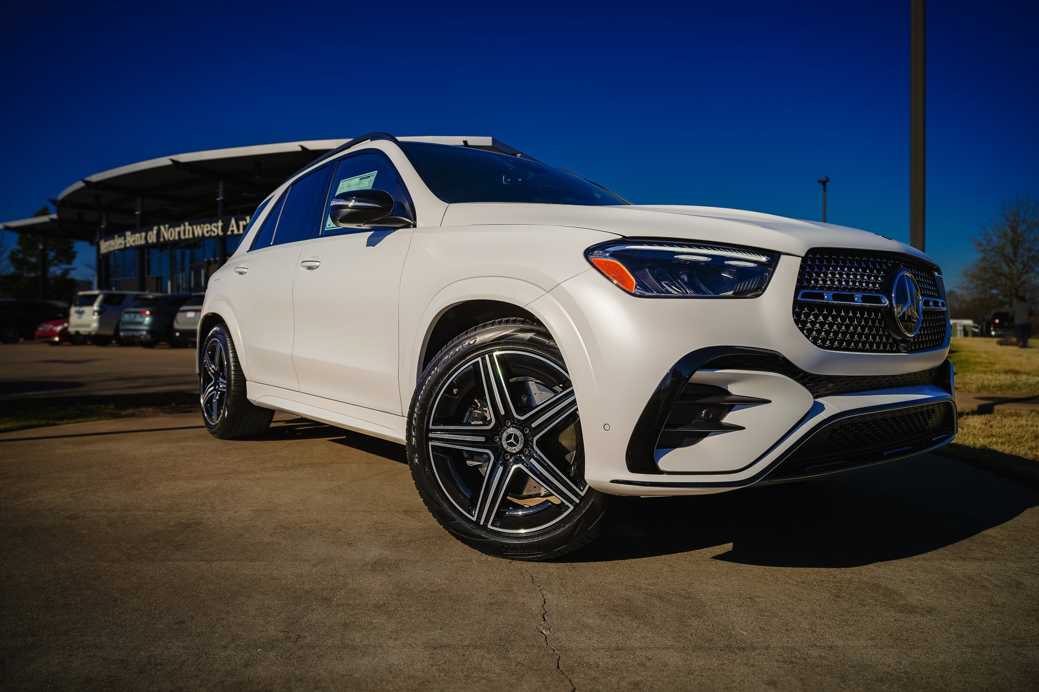 New 2026 MOONLIGHT WHITE Mercedes-Benz GLE 450 image 2