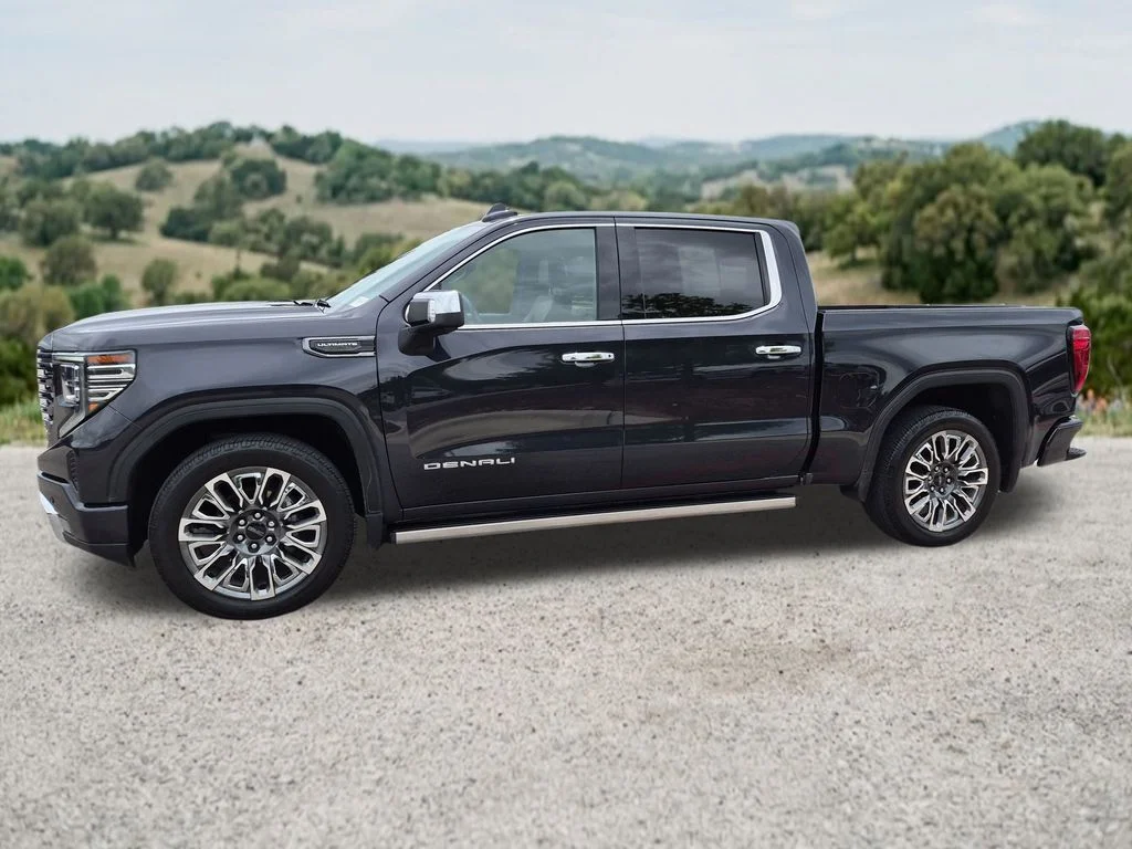 Used 2023 Silver GMC Denali Ultimate image 4