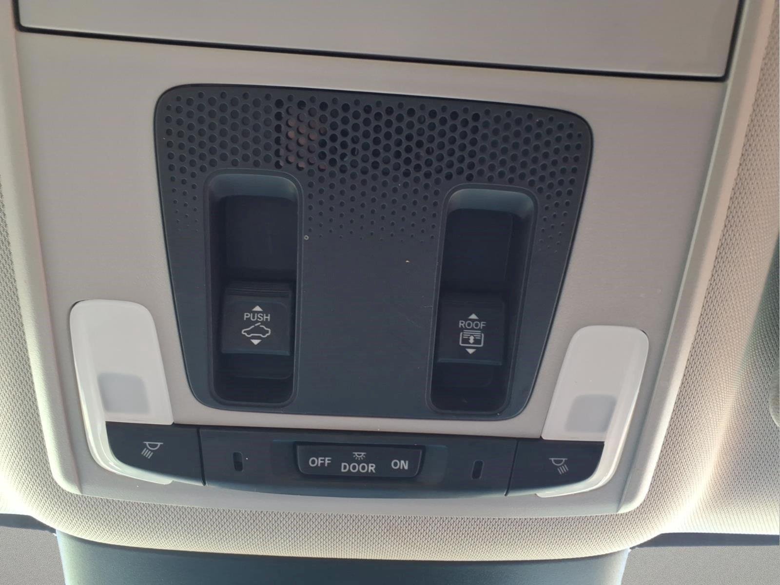 2025 Honda Pilot Touring - Photo 29