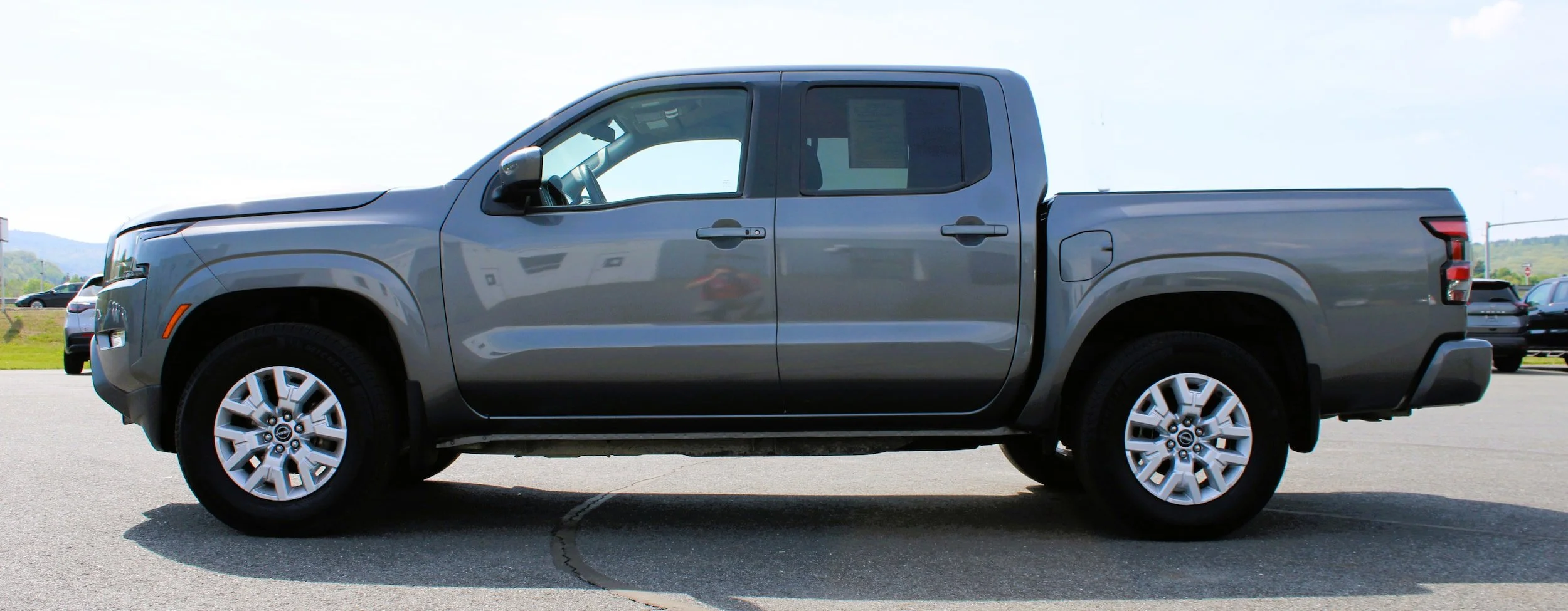Used 2023 Gun Metallic Nissan SV image 6