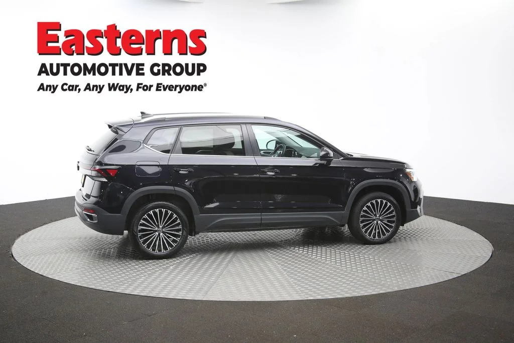 Used 2025 Black Volkswagen 1.5T SE image 42