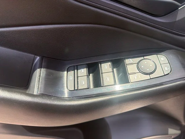 Used 2024 White Nissan S image 9
