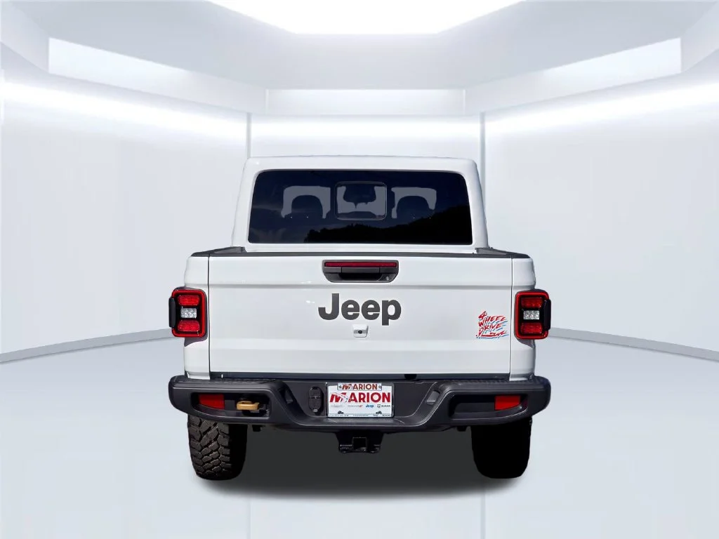 New 2026 White/off-white Jeep Sport image 17