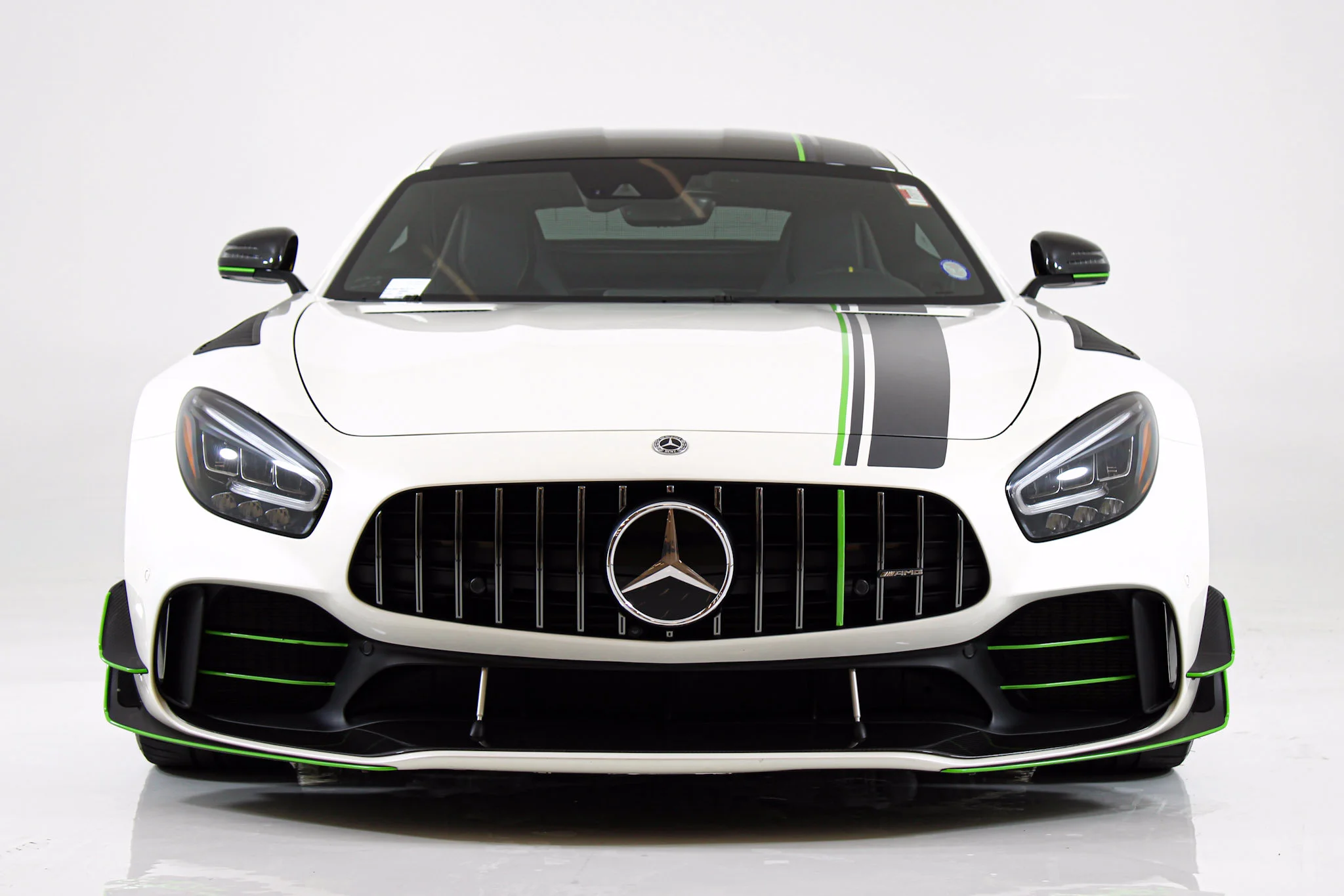 Used 2020 White Mercedes-Benz R PRO image 12