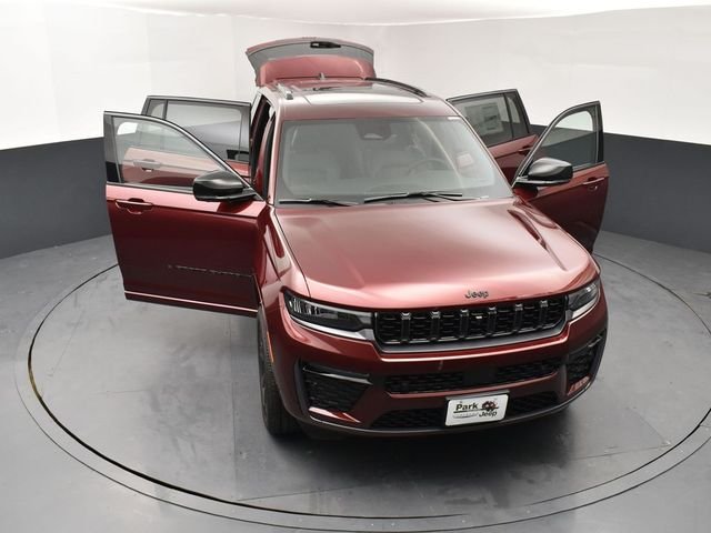 New 2026 Velvet Red Pearl-Coat Exterior Paint Jeep Limited image 25