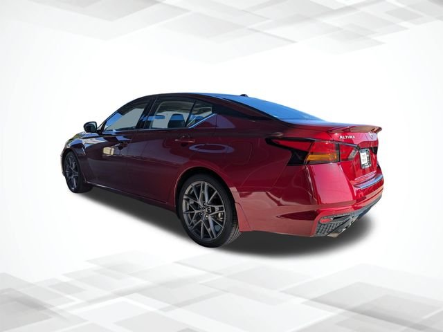 Used 2023 Red Nissan 2.0 SR image 6