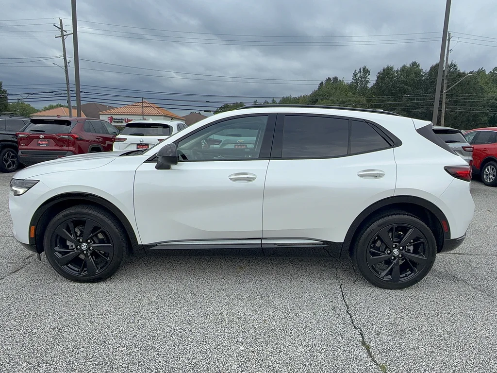 Used 2023 White Frost Tricoat Buick Preferred image 2