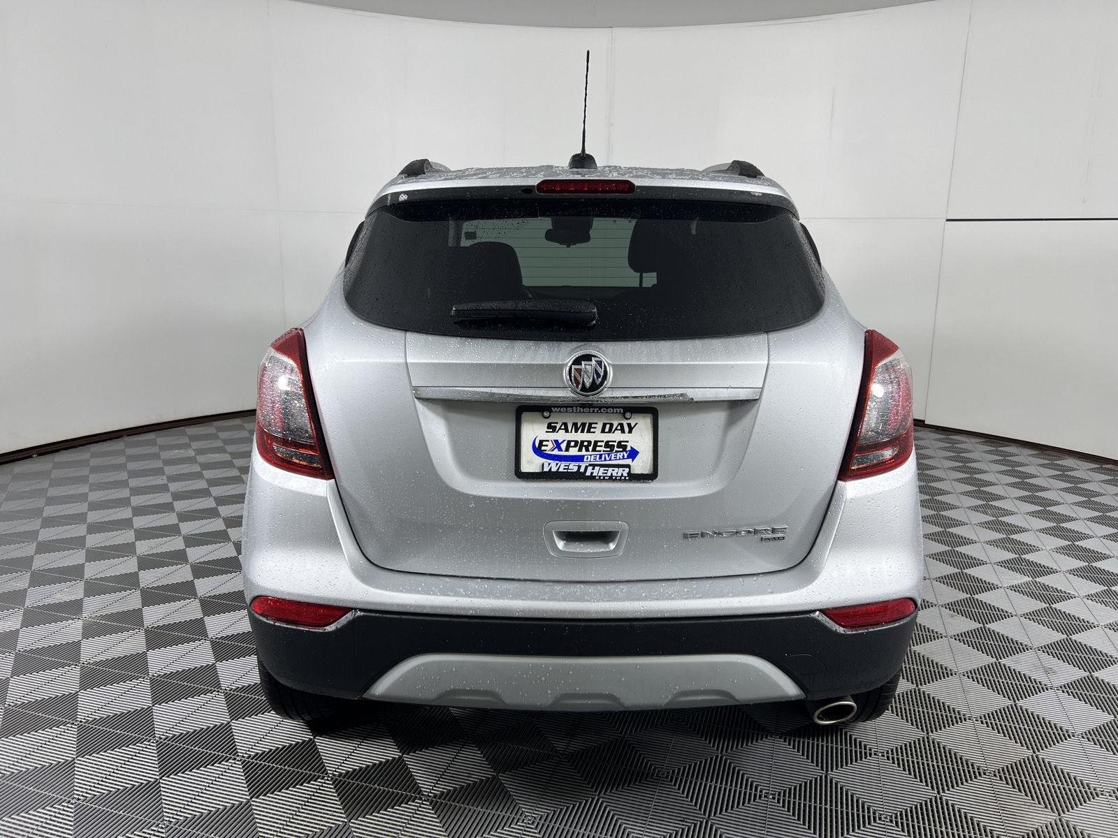 Used 2022 Quicksilver Metallic Buick Preferred image 9