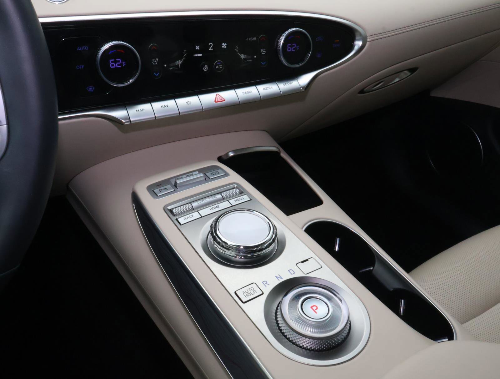 2022 GENESIS GV70 Standard - Photo 23