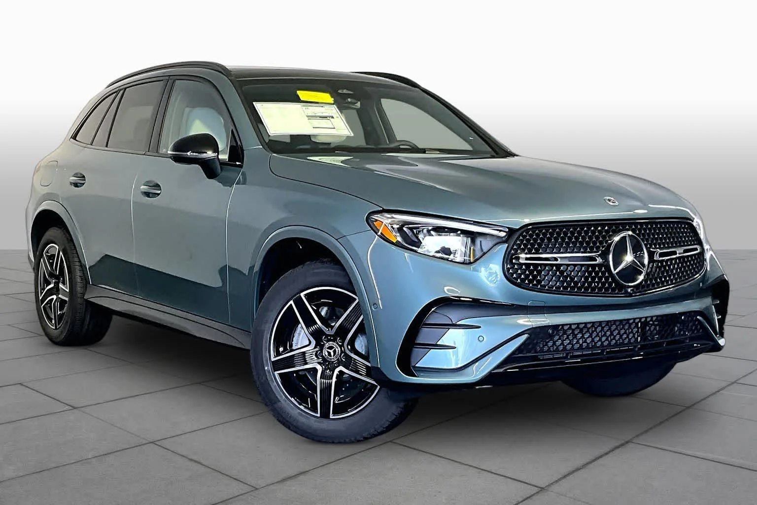 New 2027 Verde Silver Metallic Mercedes-Benz GLC 300 image 19