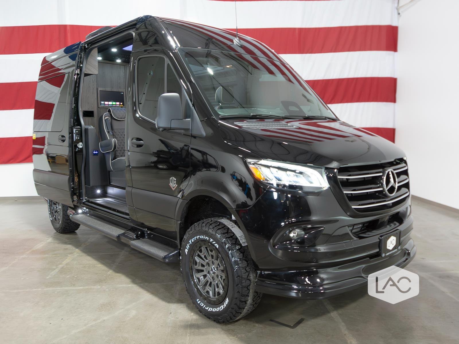 New 2026 Obsidian Black Metallic OGV Luxury Coach 144 AWD ULTIMATE ADV w/ 540ah PKG image 2