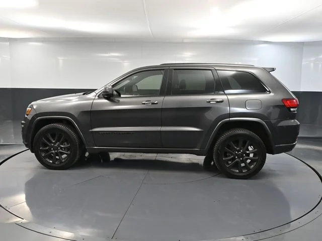 2020 Jeep Grand Cherokee Altitude - Photo 9