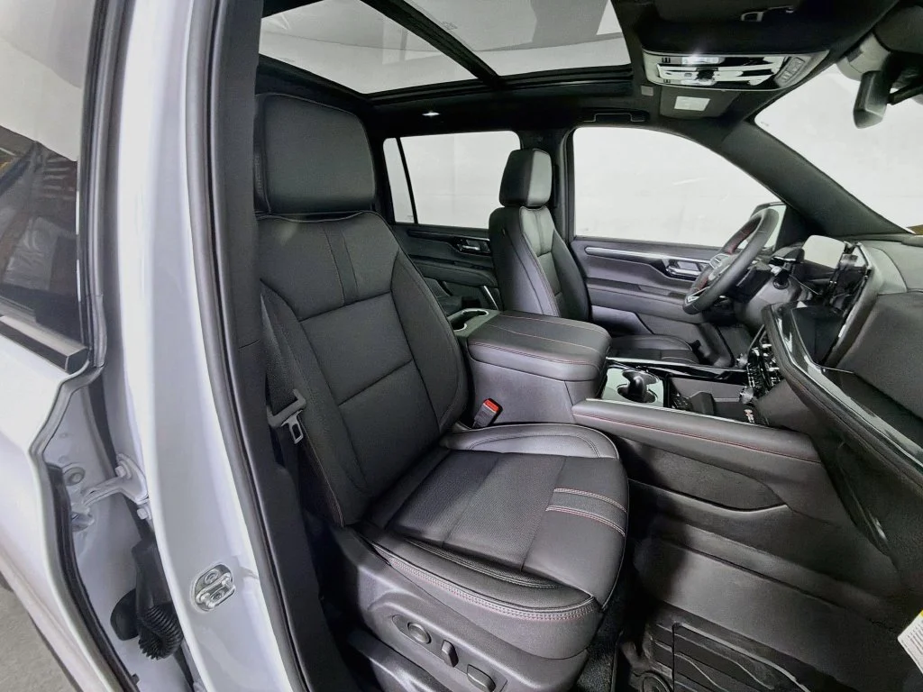 2026 Chevrolet Suburban RST - Photo 27