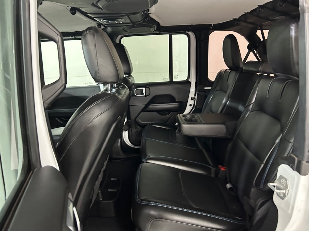 Used 2022 White Jeep Unlimited Rubicon 4xe image 19