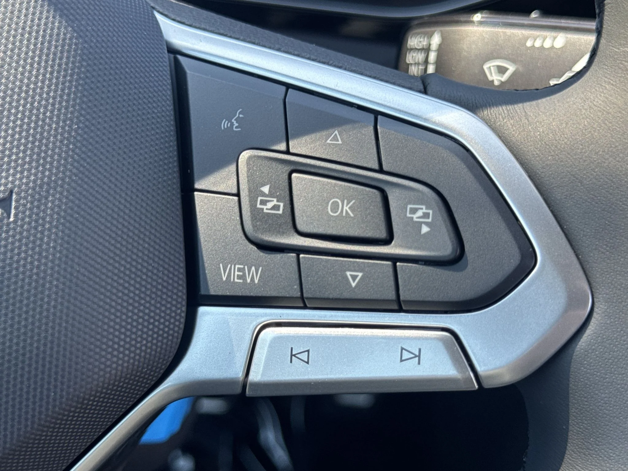 New 2027 Platinum Gray Metallic Volkswagen Sport image 20