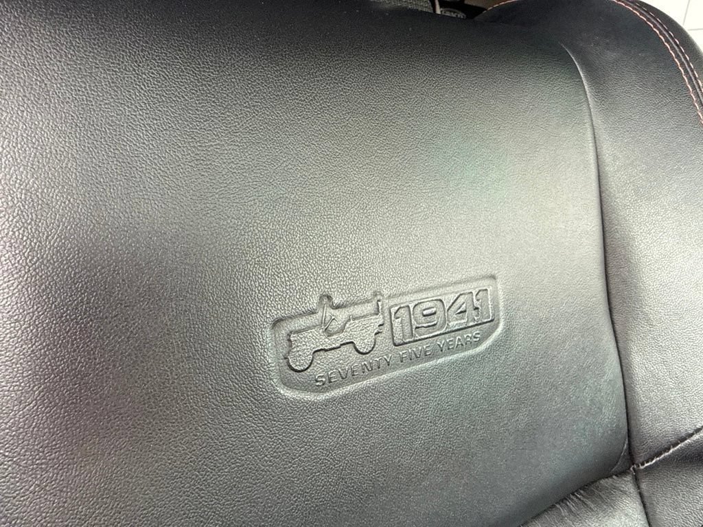 Used 2016 Bright White Clearcoat Jeep Limited image 20
