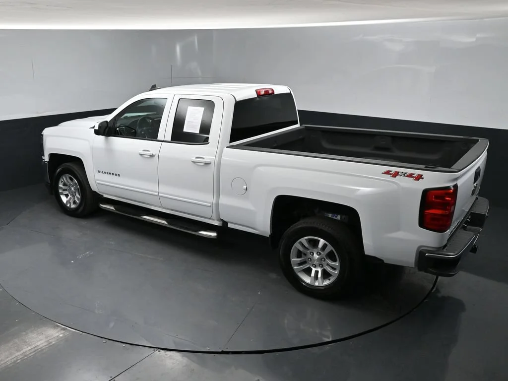Used 2019 Summit White Chevrolet LT image 36