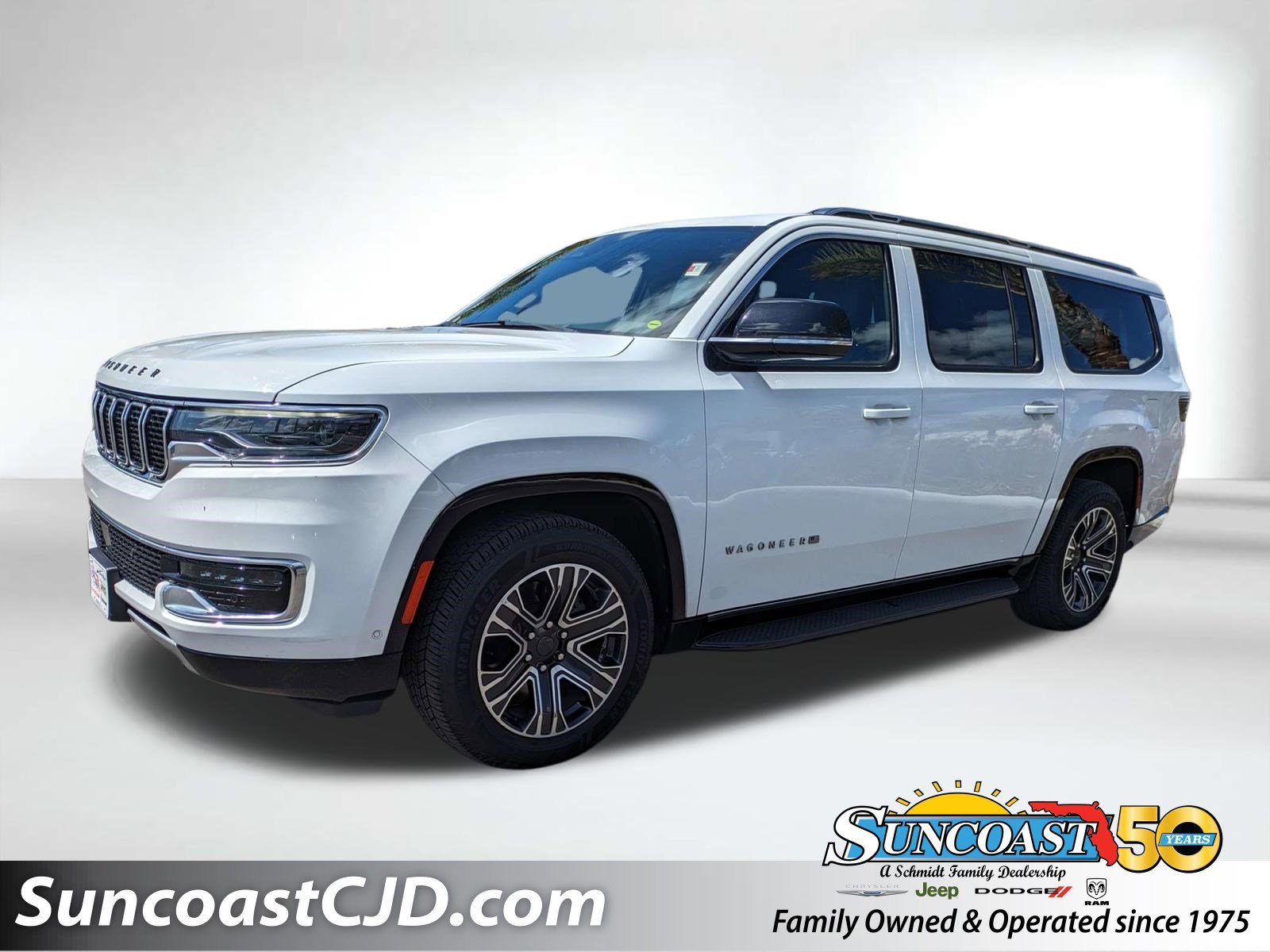 2024 Jeep Wagoneer L's photo