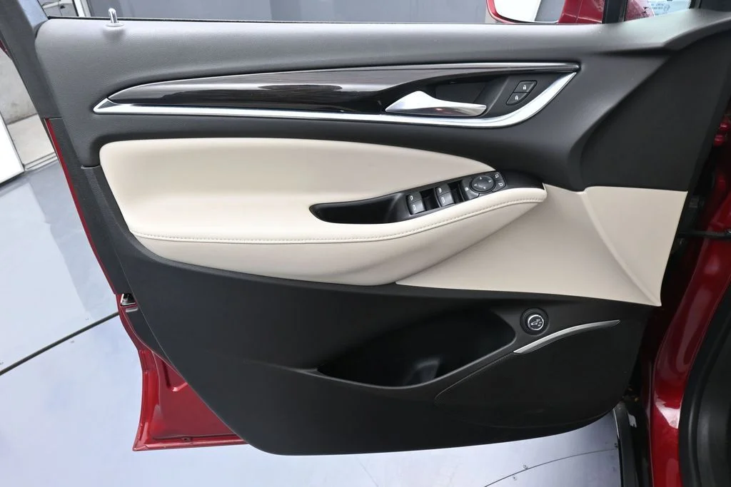 Used 2020 Red Quartz Tintcoat Buick Essence image 13