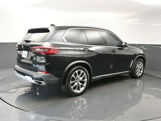 Used 2020 Black BMW sDrive40i image 7