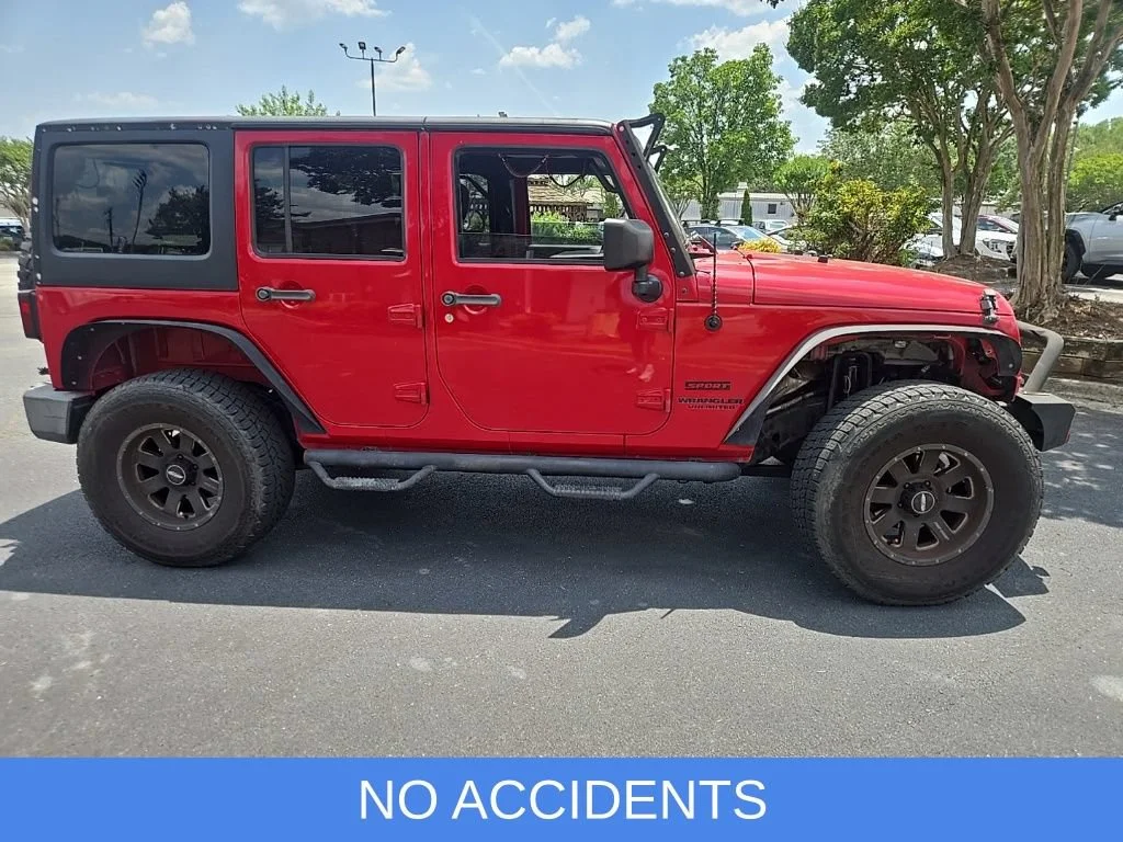 Used 2014 Red Jeep Sport image 5